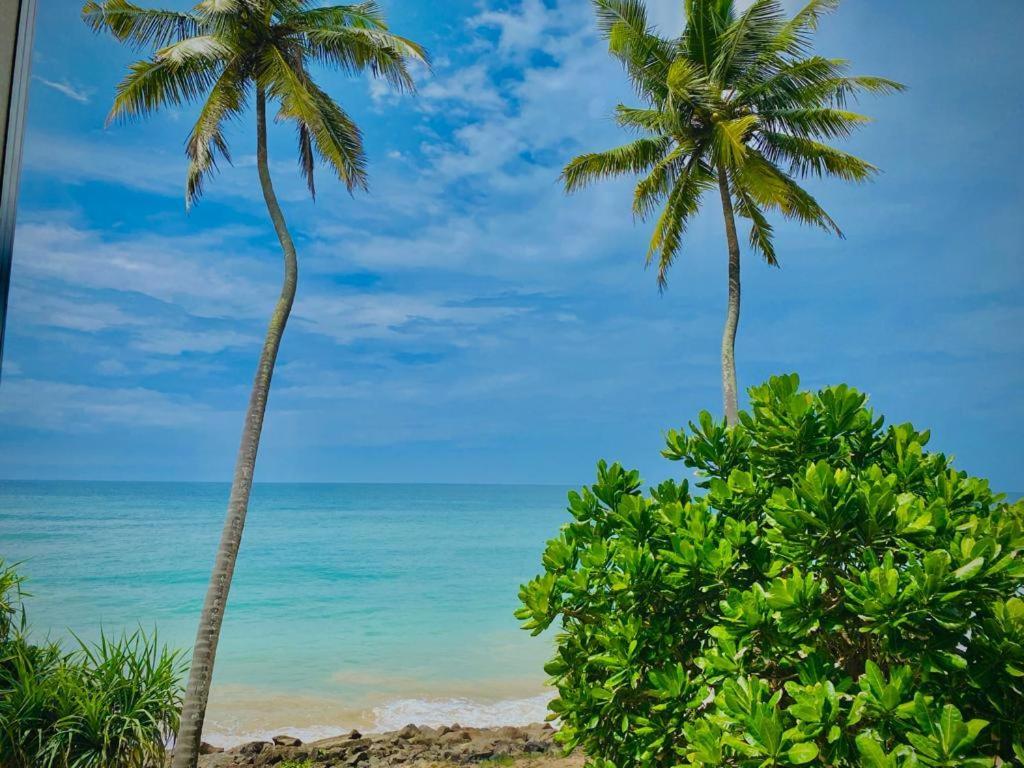 Sevenra Grand Beach Hotel Ambalangoda  Exterior photo