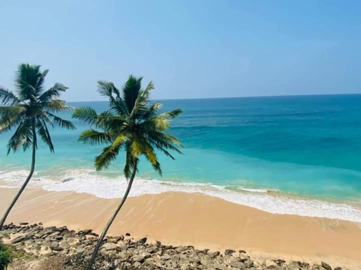 Sevenra Grand Beach Hotel Ambalangoda  Exterior photo