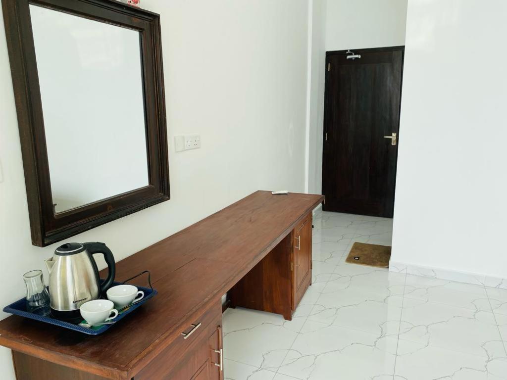 Sevenra Grand Beach Hotel Ambalangoda  Exterior photo