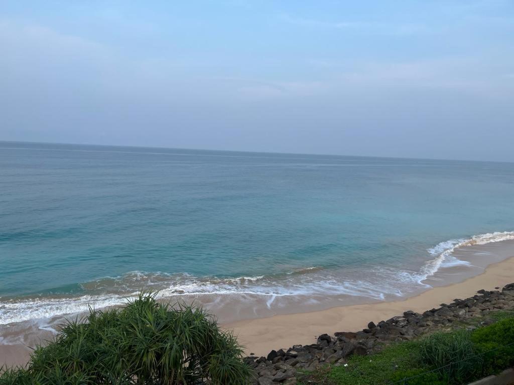 Sevenra Grand Beach Hotel Ambalangoda  Exterior photo